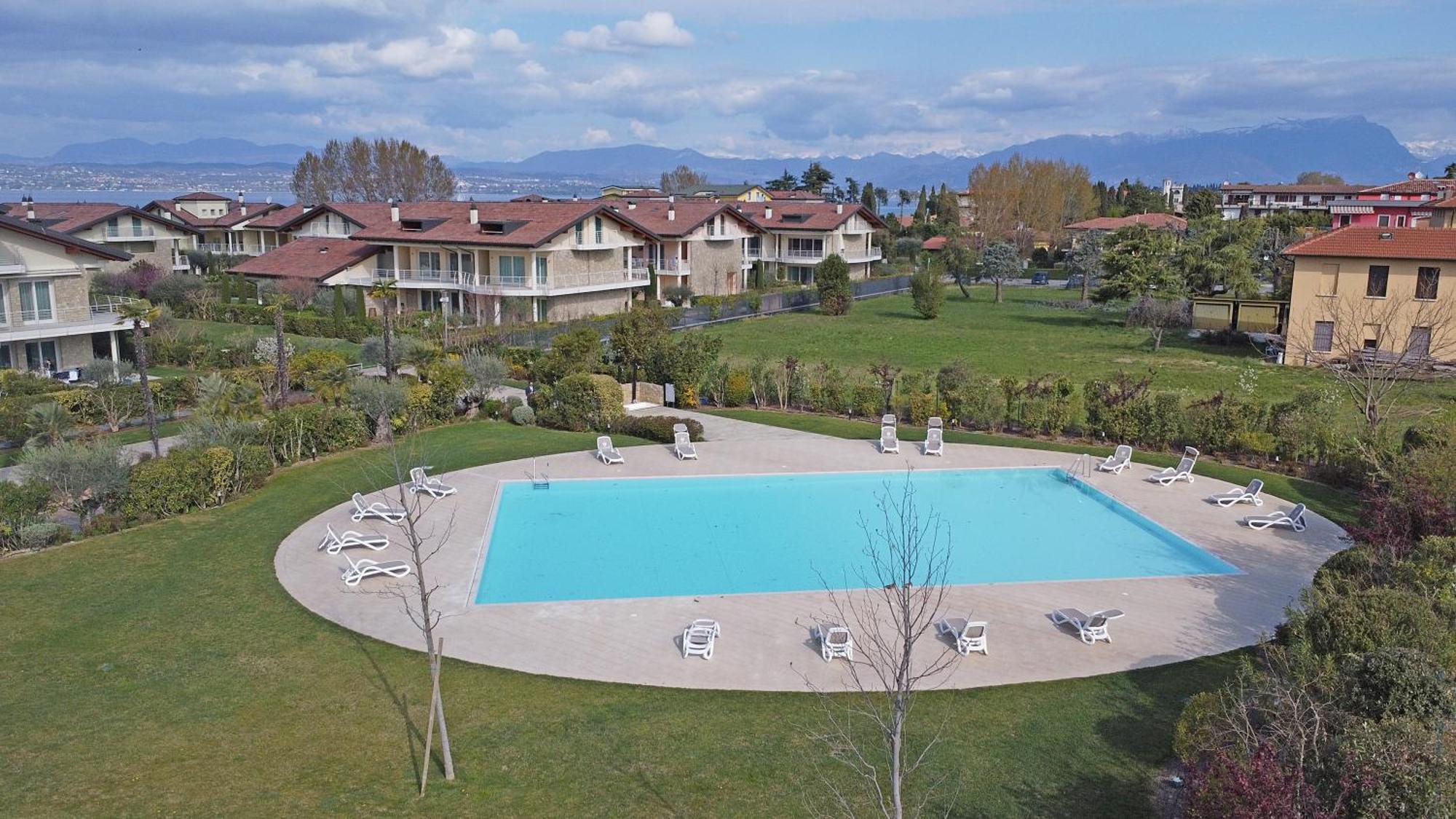 Resort Caesar C4 Sirmione - Gardagate Экстерьер фото