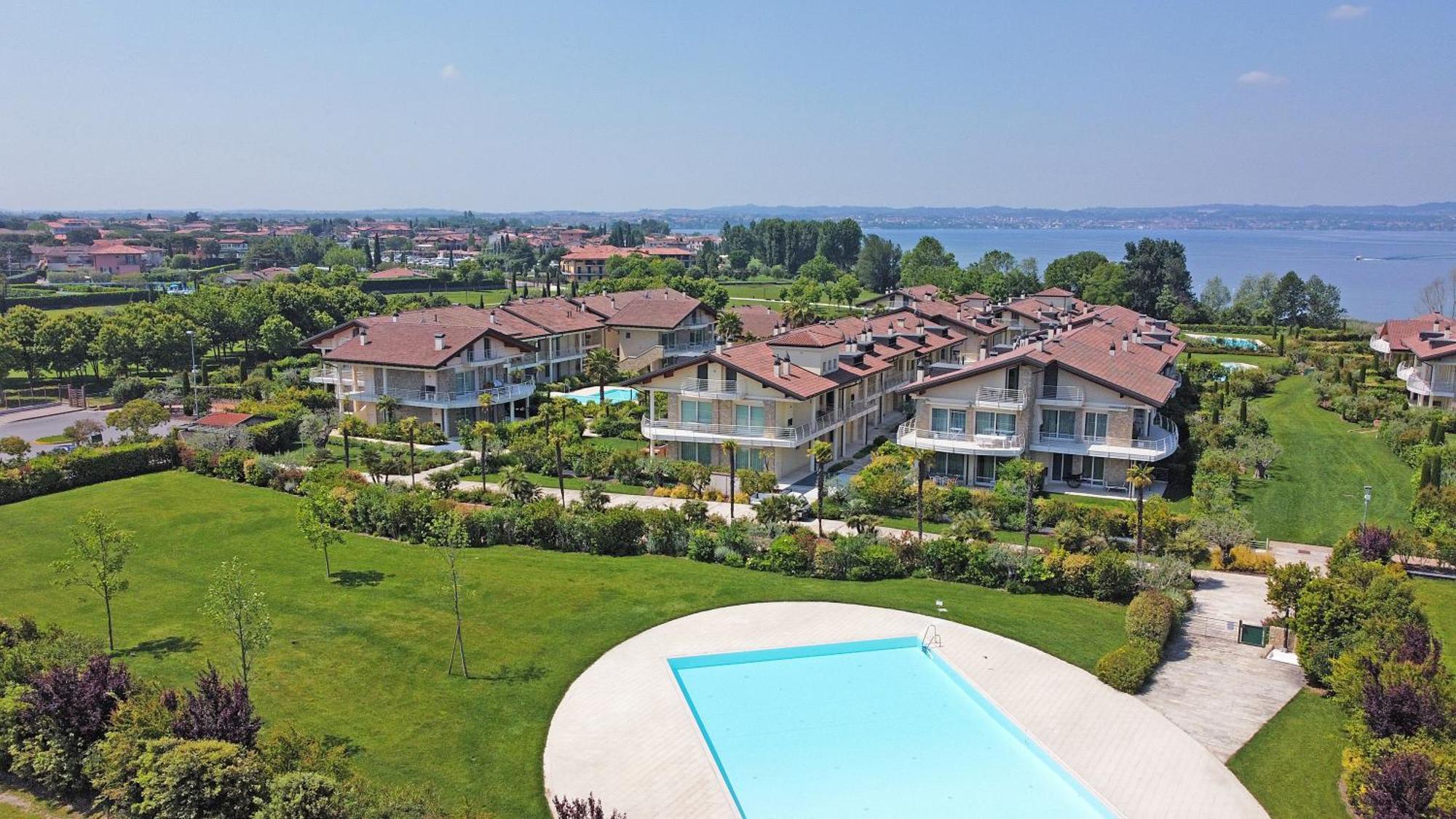 Resort Caesar C4 Sirmione - Gardagate Экстерьер фото